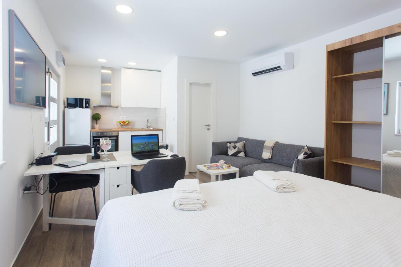 Studio Nomadic Kastela Luaran gambar