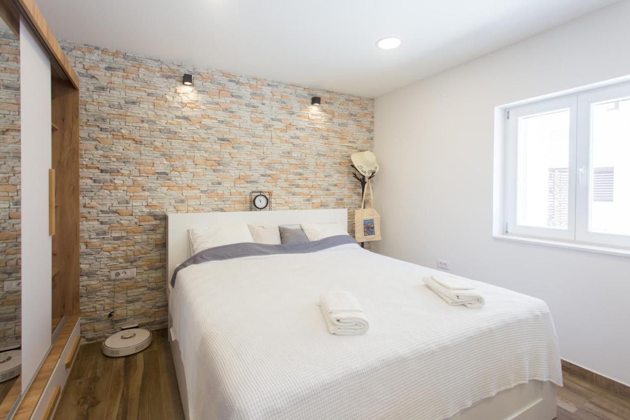 Studio Nomadic Kastela Luaran gambar