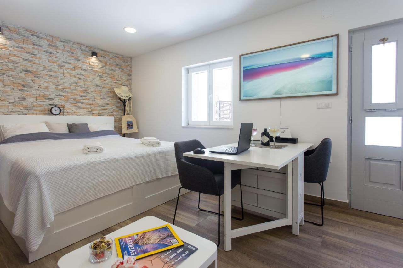 Studio Nomadic Kastela Apartment Luaran gambar