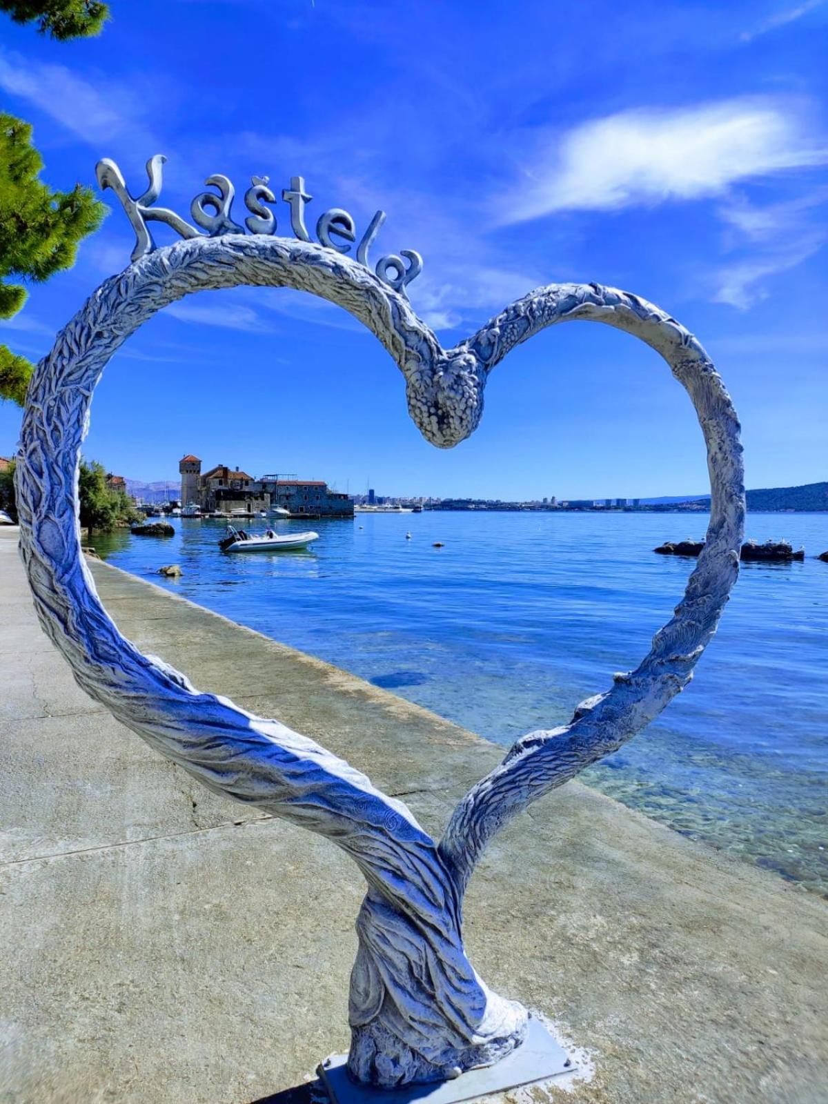 Studio Nomadic Kastela Luaran gambar